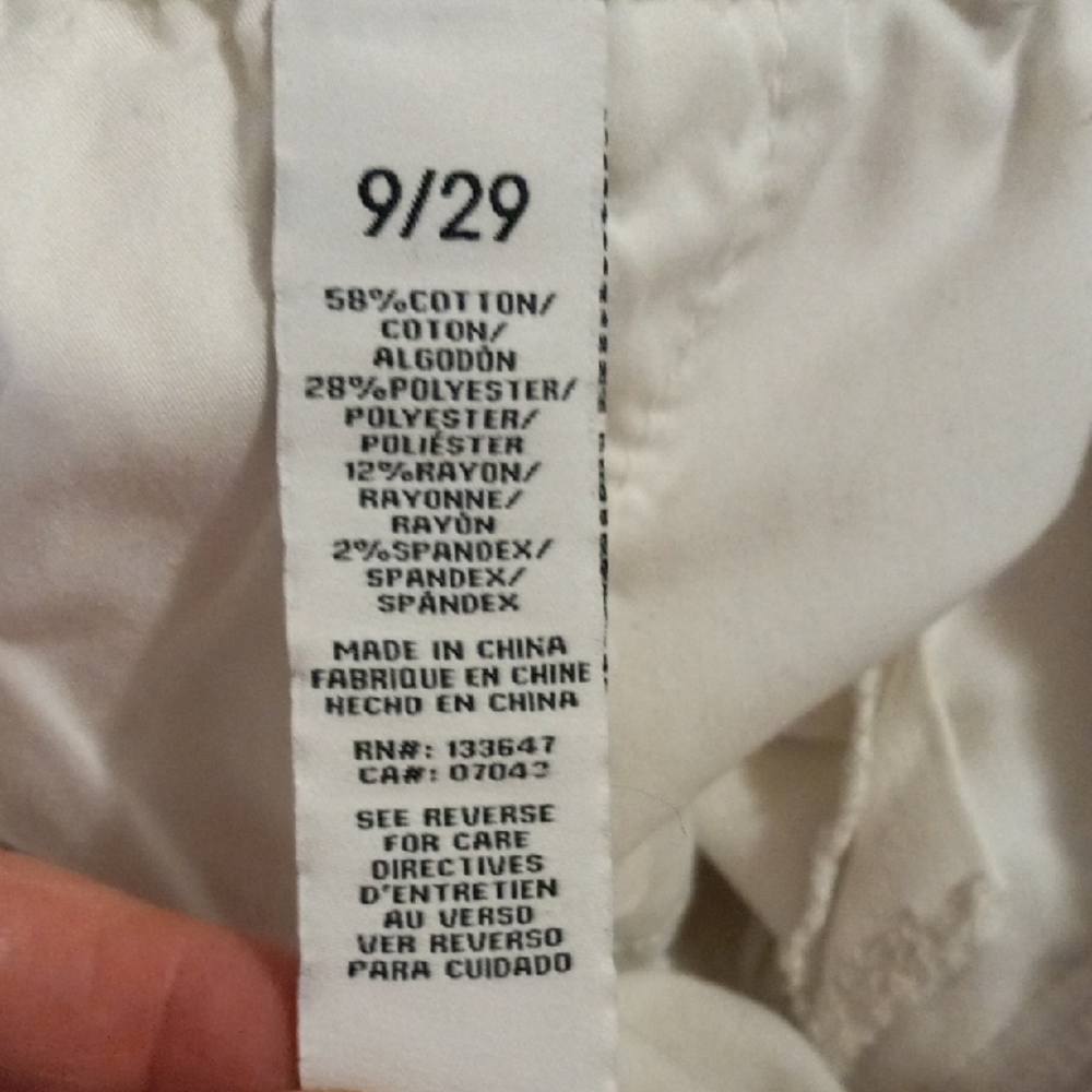 Chic White Women's Bermuda Shorts 2 Side Pockets - Picture 4 of 4